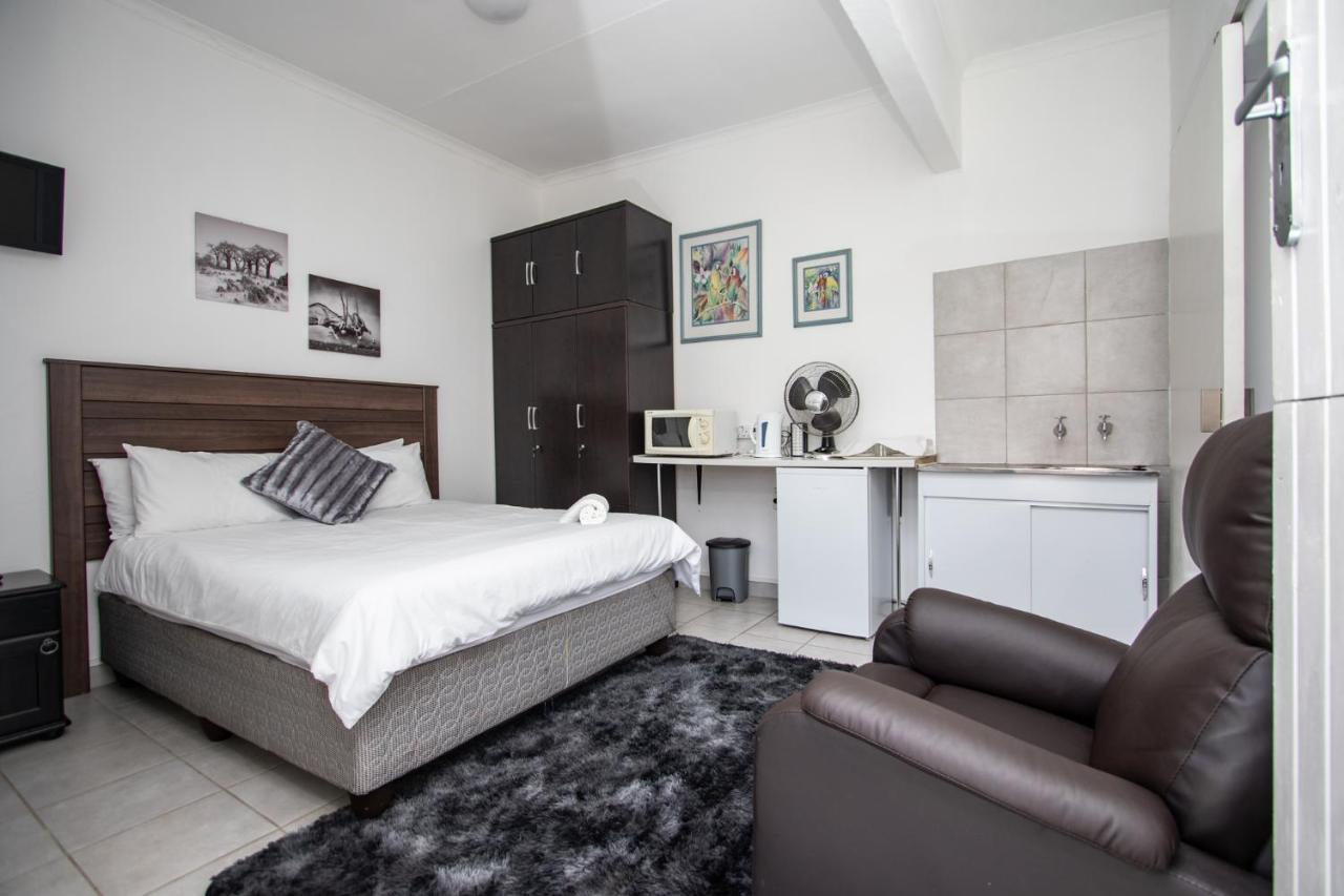 Willow Guest House Boksburg Ngoại thất bức ảnh
