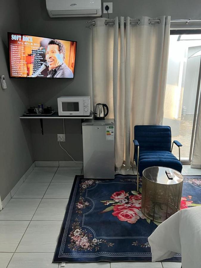 Willow Guest House Boksburg Ngoại thất bức ảnh
