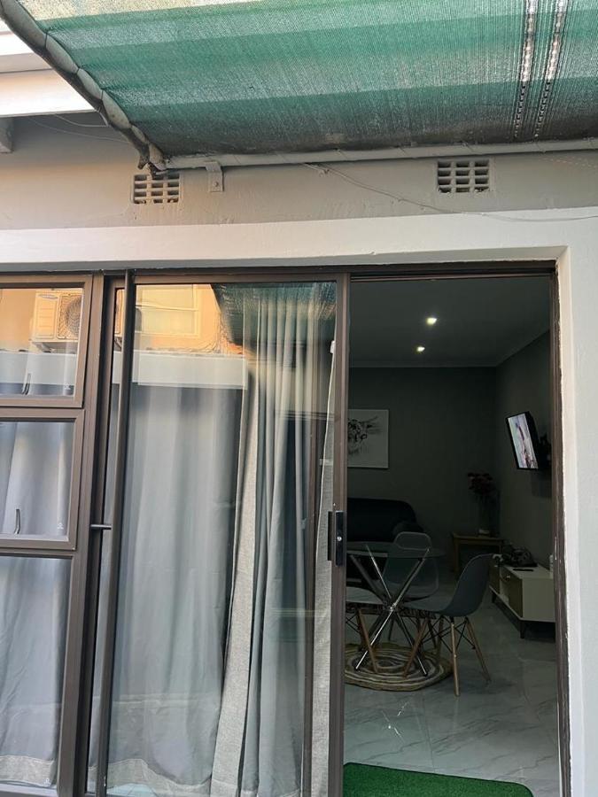 Willow Guest House Boksburg Ngoại thất bức ảnh