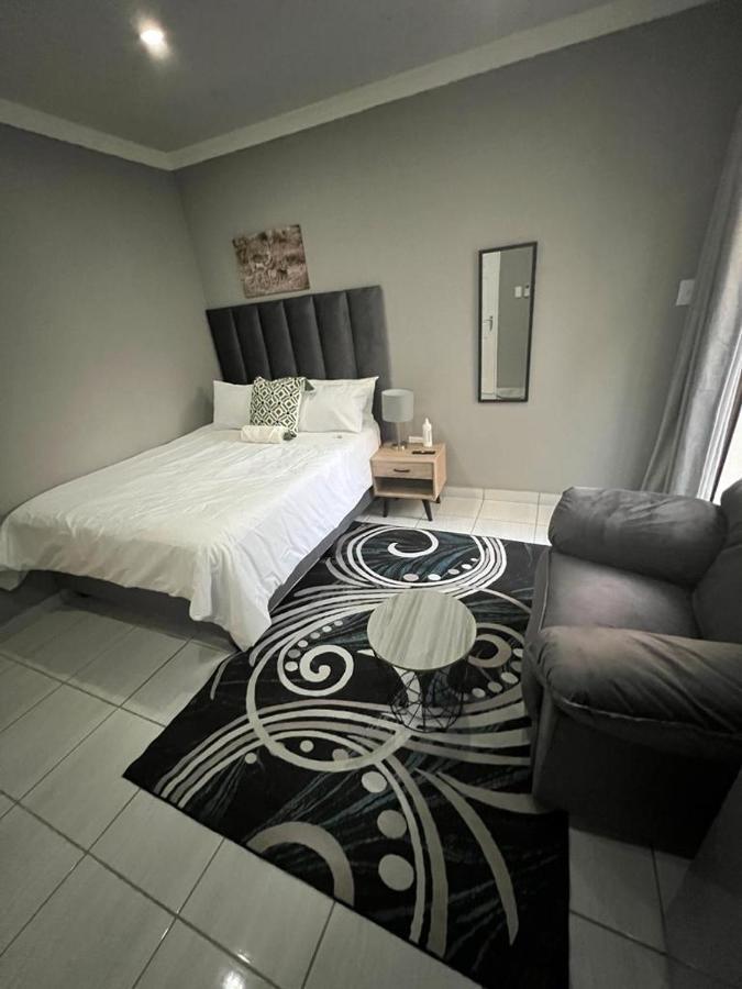 Willow Guest House Boksburg Ngoại thất bức ảnh