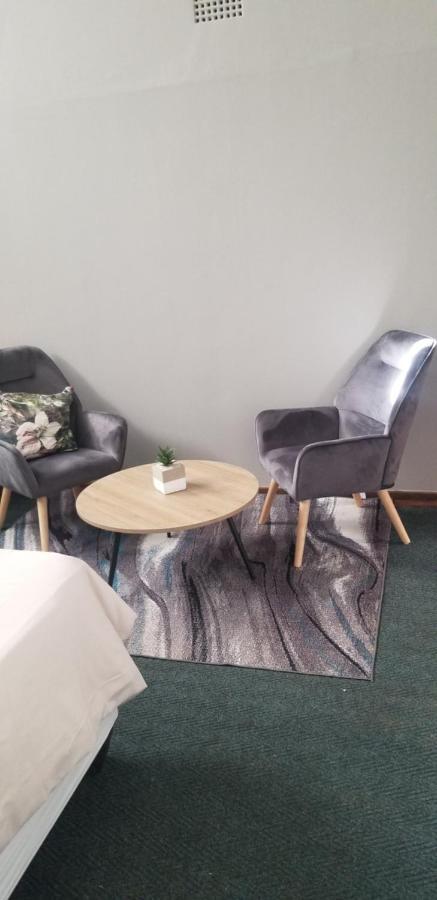 Willow Guest House Boksburg Ngoại thất bức ảnh