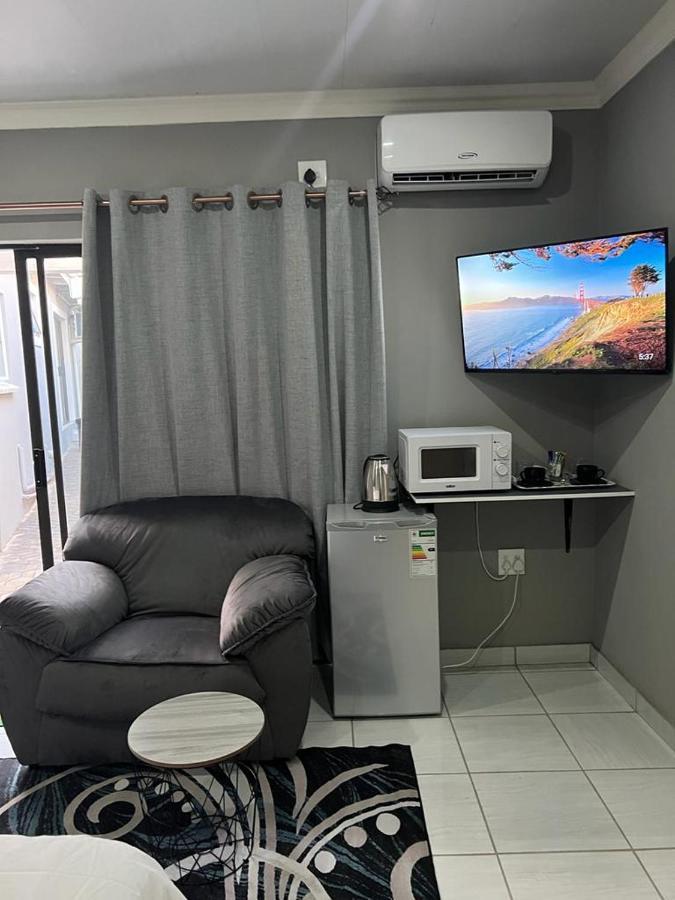 Willow Guest House Boksburg Ngoại thất bức ảnh