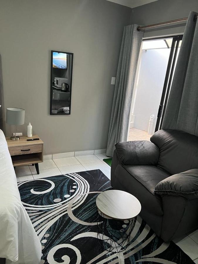 Willow Guest House Boksburg Ngoại thất bức ảnh