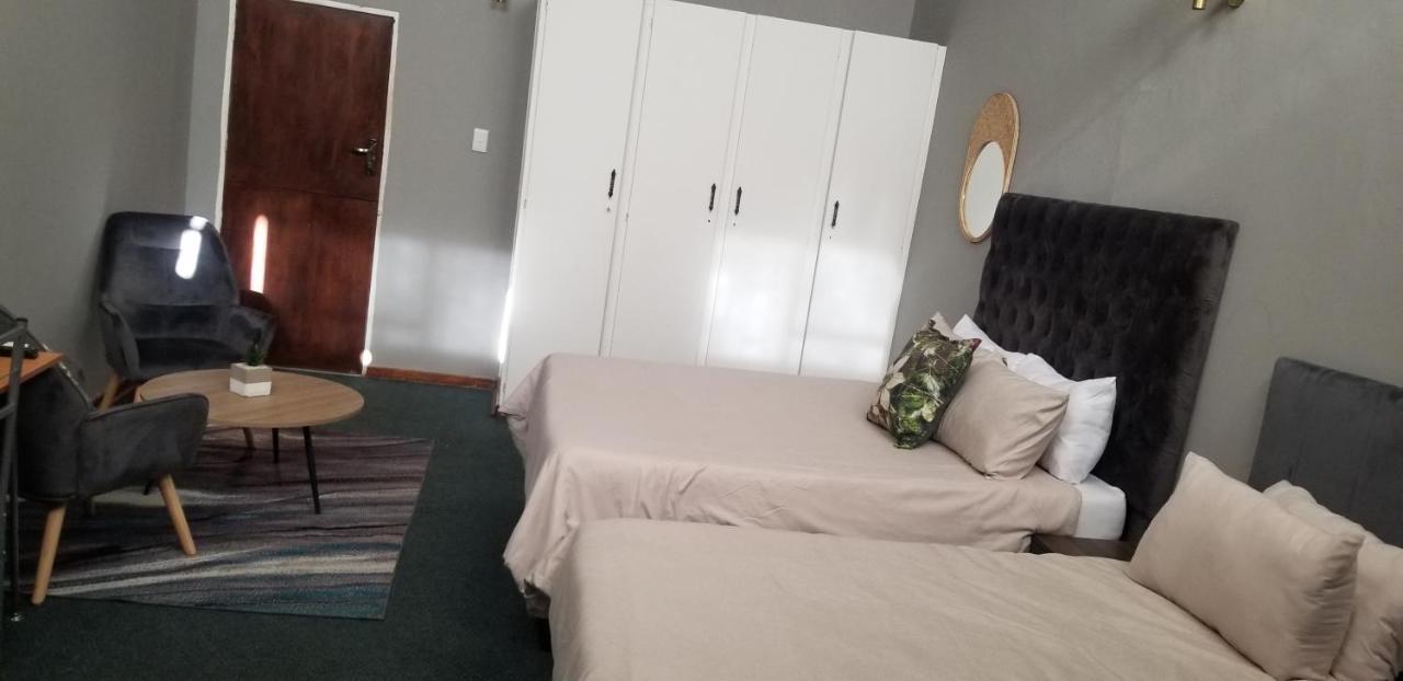 Willow Guest House Boksburg Ngoại thất bức ảnh